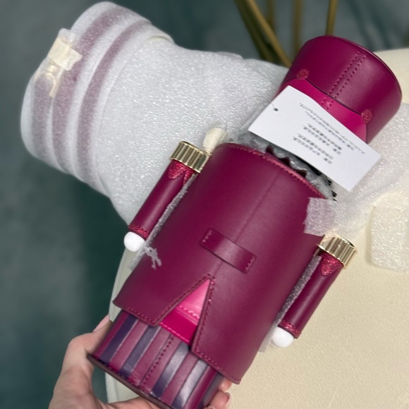 NWT Kate Spade nut cracker bag - Picture 4 of 6